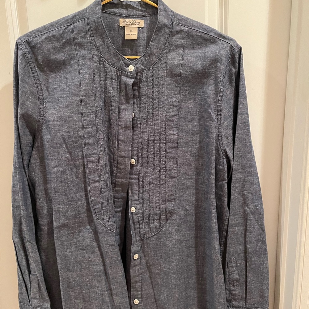 Lucky Brand womens button down chambray top! New without tags!
